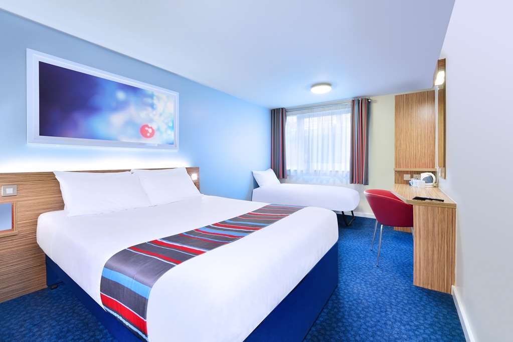 Travelodge Bath Central Δωμάτιο φωτογραφία